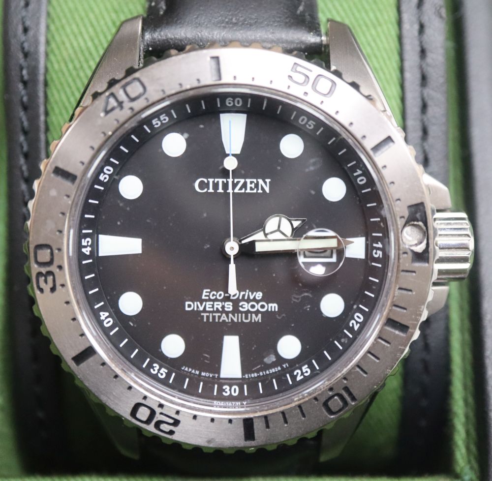A gentlemans modern limited edition (583/1000) Citizen Eco Drive Royal Marine Commando wrist watch